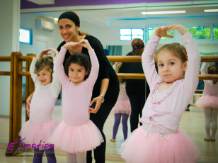 Week 22/04/2013 - Childrens' Ballet & Modern Open Class Days